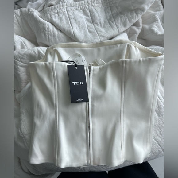 Aritzia bustier top NWT- S - Picture 11 of 11